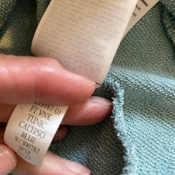 Gap Sweatshirt - Picture 2 of 4